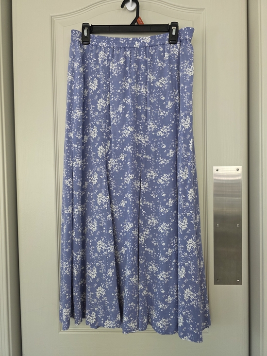 Uniqlo Dresses & Skirts - Uniqlo Periwinkle Blue Floral Maxi Skirt